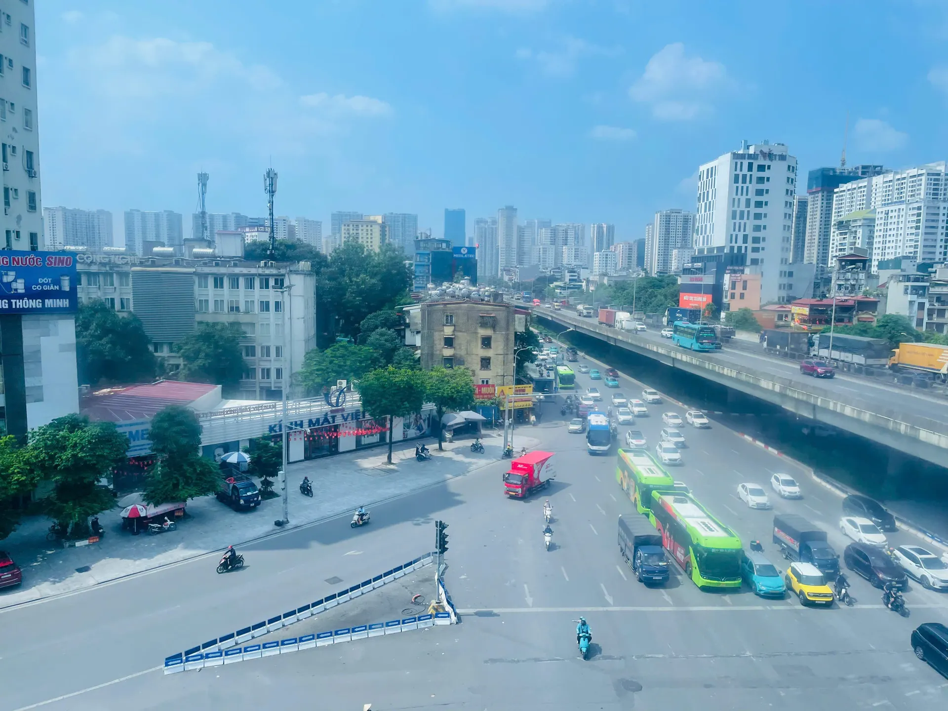 Thời tiết ngày 21/11/2025: Miền Bắc, Hà Nội ngày nắng, trời rét