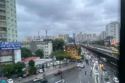 Thời tiết ngày 16/10/2025: Miền Bắc, Hà Nội mưa rào và dông