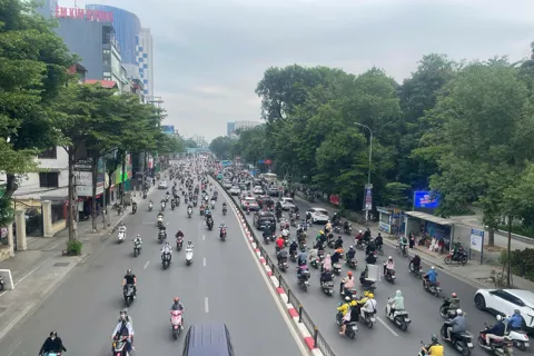 Thời tiết ngày 12/11/2025: Hà Nội hửng nắng, gió Đông Bắc cấp 3