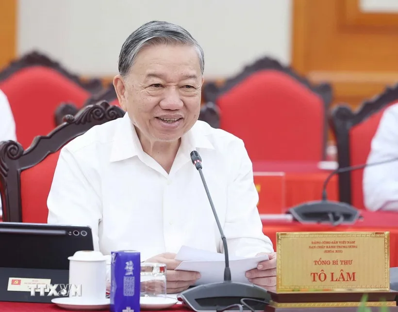 Bộ Chính trị cho ý kiến về công tác chuẩn bị Đại hội Đảng bộ Mặt trận Tổ quốc