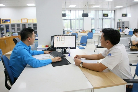 Phấn đấu hết năm 2025, 100% thủ tục hành chính đủ điều kiện cung cấp dịch vụ công trực tuyến toàn trình