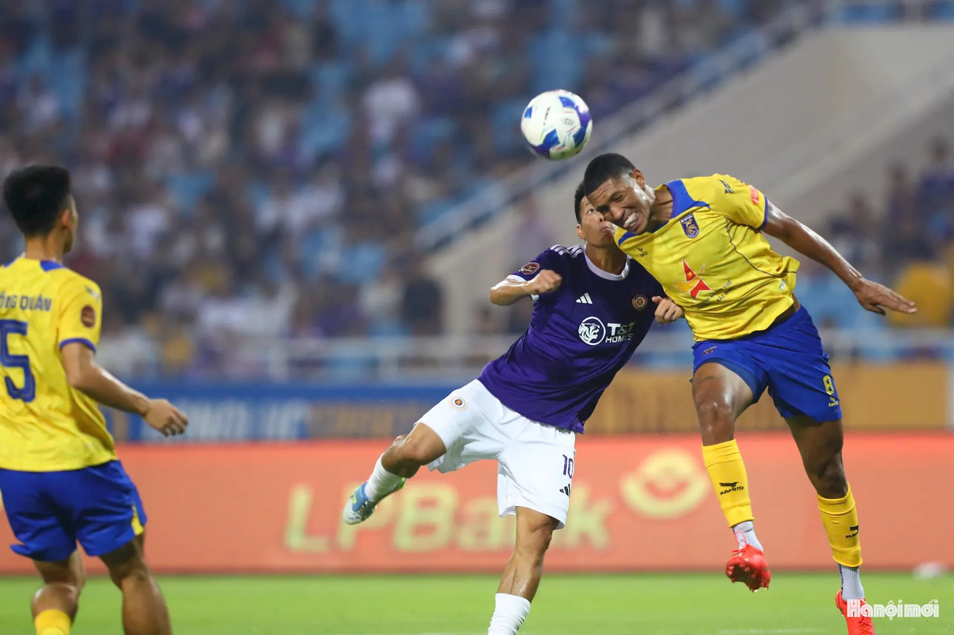 Hà Nội FC có chiến thắng đầu tiên tại V.League 2026-2027