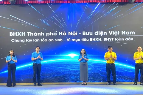 Vận động người dân tham gia bảo hiểm xã hội, y tế tự nguyện