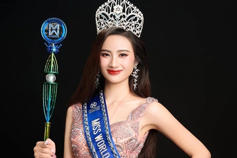 Hoa hậu Ý Nhi: Tôi không đặt cho mình những tham vọng quá lớn