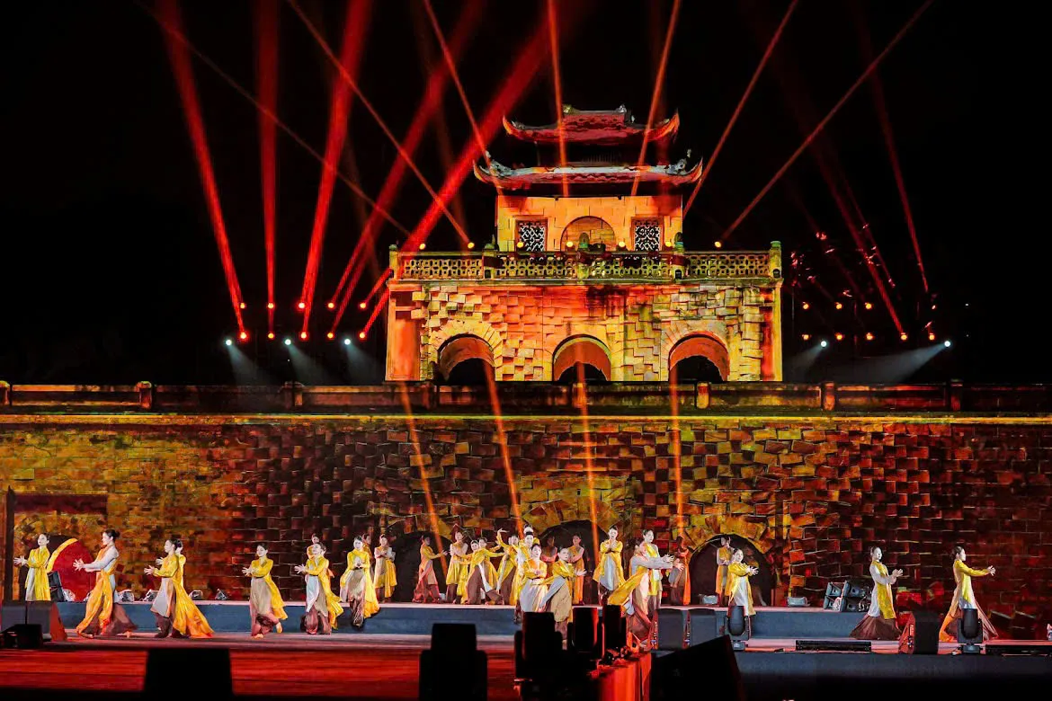 Festival Thăng Long - Hà Nội 2025: Tổng đạo diễn Phạm Hoàng Giang tiết lộ hậu trường đầy thử thách