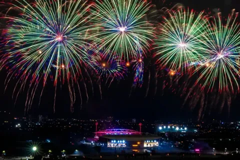 Trực tiếp: Chương trình nghệ thuật đặc biệt "Dưới lá cờ vẻ vang của Đảng"