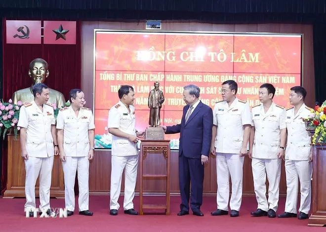 Tổng Bí thư Tô Lâm: Xây dựng lực lượng Cảnh sát hình sự làm chủ công nghệ
