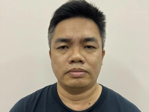 Khởi tố đối tượng lừa đảo rút tiền mặt từ thẻ tín dụng với lợi nhuận cao