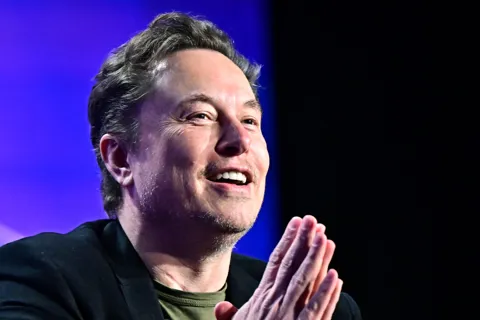 Tỷ phú Elon Musk sở hữu 500 tỷ USD