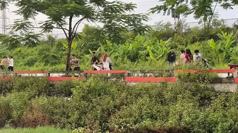 Đi xe lạng lách hành hung người đi đường, 9 đối tượng ở Bắc Ninh bị khởi tố