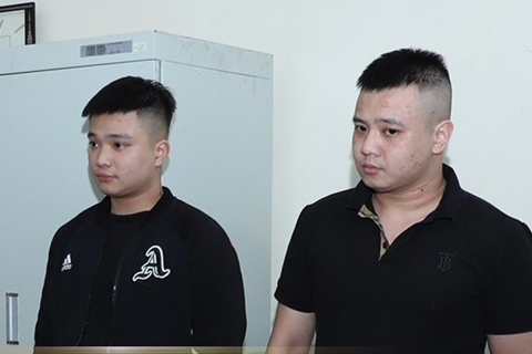 Bắt 2 anh em ruột trốn truy nã vì trộm cắp phụ tùng, linh kiện xe ô tô