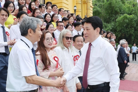 Chủ tịch nước: Báo chí phải luôn là người đồng hành tỉnh táo và tin cậy