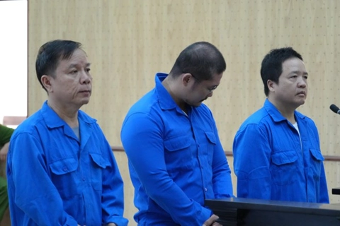 3 cựu cán bộ bị án tù vì liên quan đến lo lót, hối lộ trong sát hạch viên chức