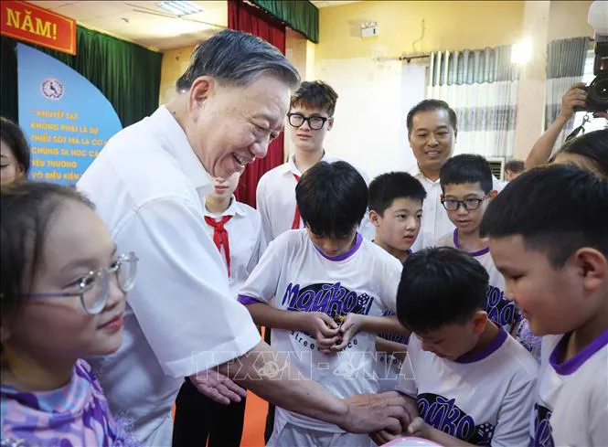 Tổng Bí thư Tô Lâm thăm hai trường học chuyên biệt tại Hà Nội
