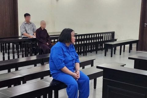 Phạt tù “siêu lừa” giả danh vợ lãnh đạo cấp cao, chiếm đoạt tiền tỷ của nhà chùa