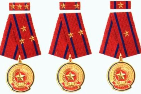 Hà Nội đề nghị tặng thưởng Huân chương Lao động cho 2 tập thể