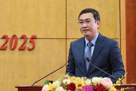 Phê chuẩn Chủ tịch UBND tỉnh Lạng Sơn