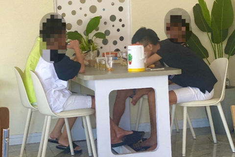 Thuốc lá điện tử chứa ma túy len lỏi học đường