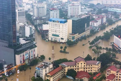 Bộ Chính trị chỉ đạo khắc phục hậu quả do bão số 12 và mưa, lũ sau bão gây ra