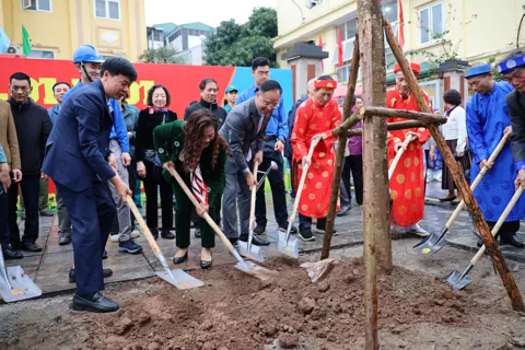 Phường Tương Mai phát động Tết trồng cây Xuân Bính Ngọ 2026