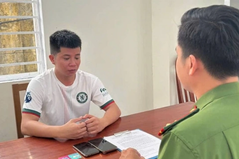 Mất hơn 2,2 tỷ đồng vì bị "con gái" lừa qua Facebook