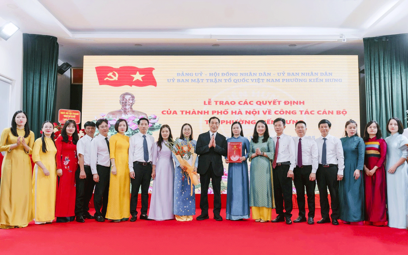Phường Kiến Hưng công bố các quyết định của thành phố Hà Nội về công tác cán bộ