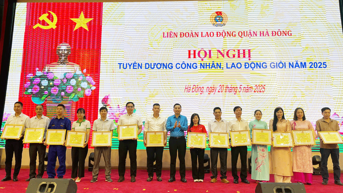 Hà Đông biểu dương 60 công nhân, lao động giỏi học tập và làm theo Bác