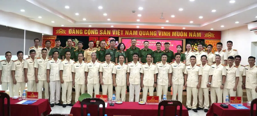 Công an Hà Nội công bố 28 Đội trưởng của Phòng Cảnh sát phòng cháy chữa cháy