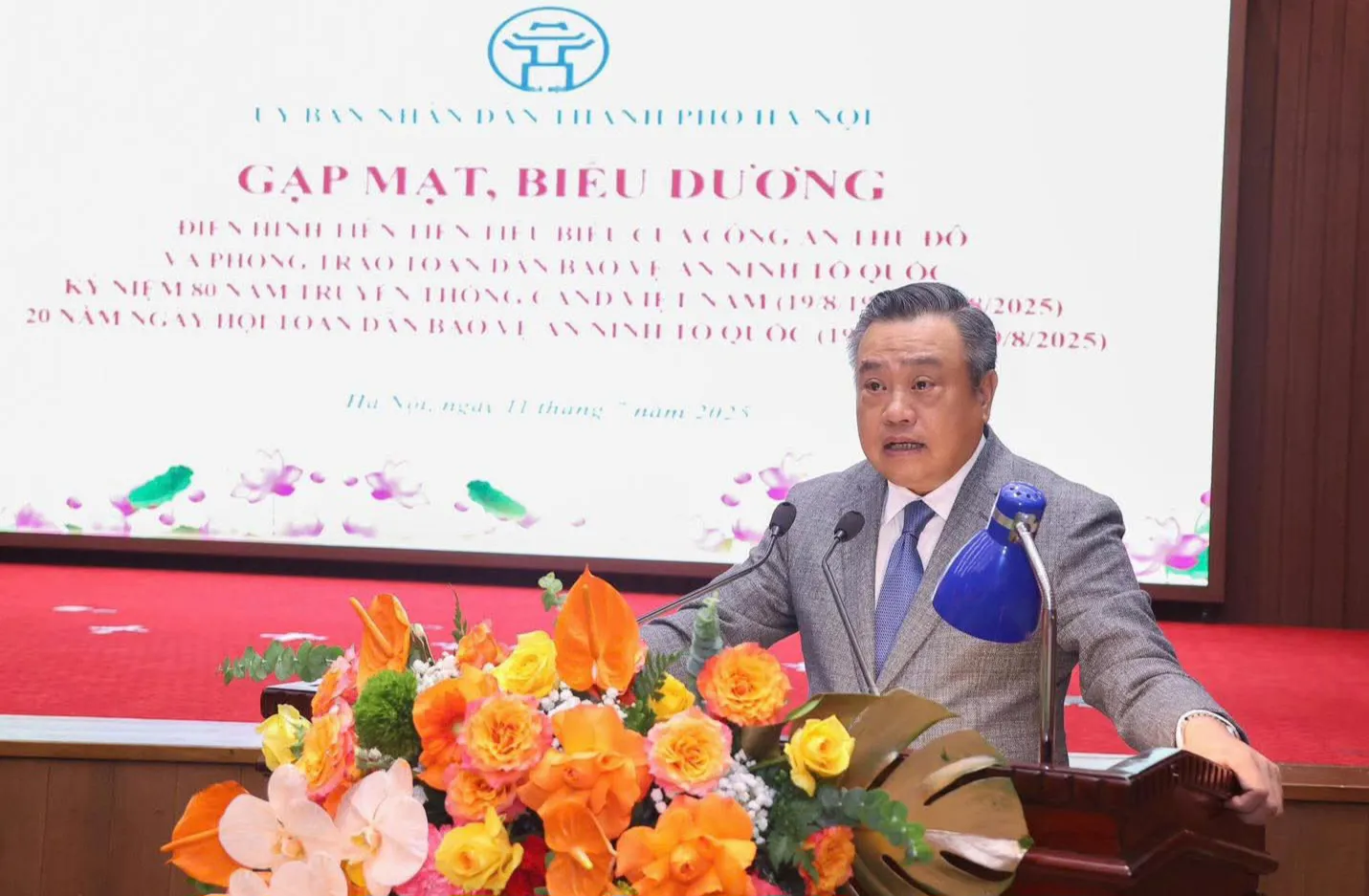 Hà Nội biểu dương gương điển hình tiên tiến tiêu biểu Công an Thủ đô