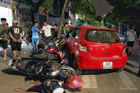 Đình chỉ Trưởng Công an xã liên quan vụ ô tô đâm liên hoàn trên đường Kim Giang