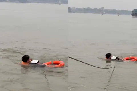 Hà Nội: người đàn ông nhảy cầu Vĩnh Tuy được cảnh sát cứu kịp thời