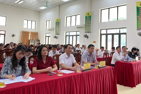 Xã Phúc Lộc: hỗ trợ lưu động giúp người dân làm thủ tục về đất đai