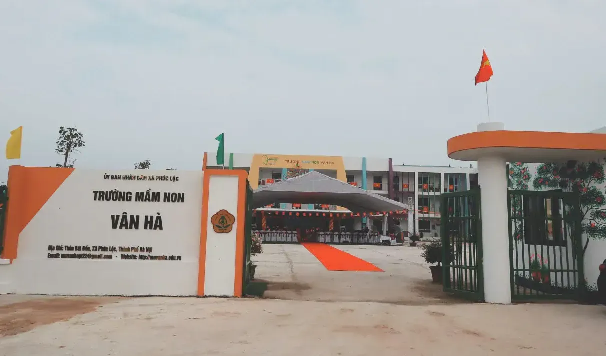 Xã Phúc Lộc: gắn biển công trình Trường Mầm non Vân Hà chào mừng Quốc khánh 2/9