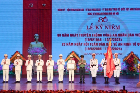 Công an Thủ đô tiếp tục phát huy truyền thống vẻ vang của đơn vị Anh hùng