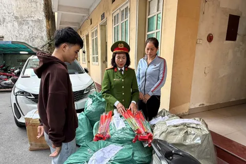 Công an TP Hà Nội liên tiếp bắt giữ 3 vụ sản xuất, vận chuyển, buôn bán pháo nổ