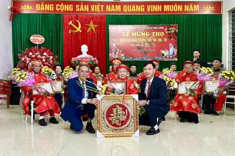 Phường Phú Lương: Giữ gìn nét đẹp mừng thọ truyền thống tại cộng đồng dân cư Trinh Lương