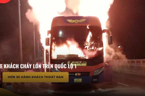 Xe khách cháy lớn trên quốc lộ 1, hơn 30 hành khách thoát nạn