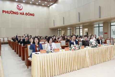 Phường Hà Đông lấy ý kiến cử tri nơi công tác người ứng cử HĐND