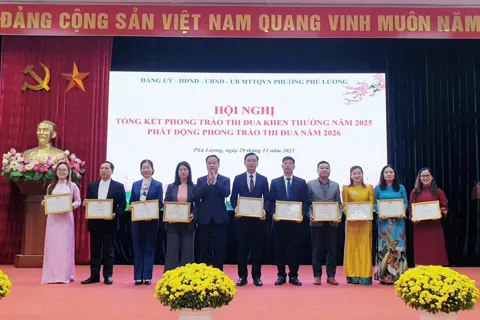 Phường Phú Lương đẩy mạnh thi đua đổi mới sáng tạo, chuyển đổi số