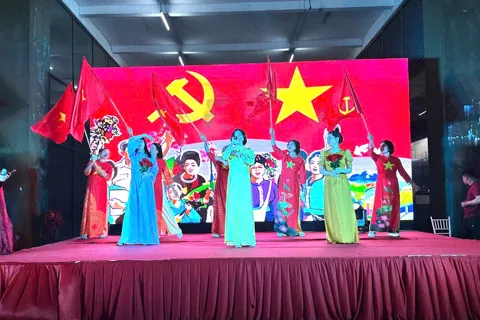 Phường Phú Lương rộn ràng tiếng hát mừng Đảng, mừng Xuân 2026