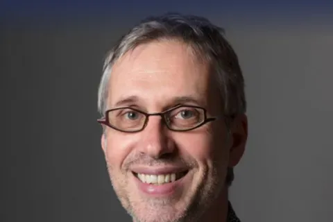 Kiên định mục tiêu hợp tác vì phát triển bền vững
