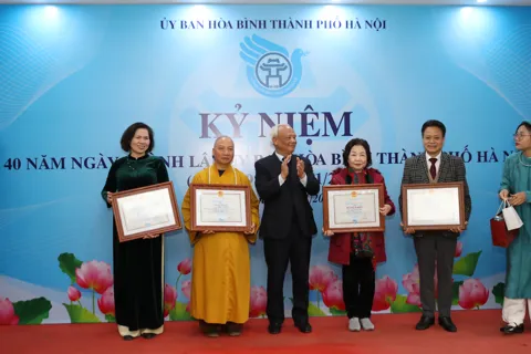 Chặng đường 40 năm nâng tầm và lan tỏa những giá trị hòa bình của Thủ đô