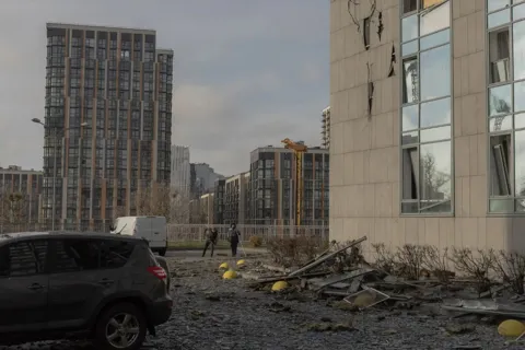 Ông Trump lạc quan về kế hoạch hòa bình, Nga giữ quan điểm "sống còn"
