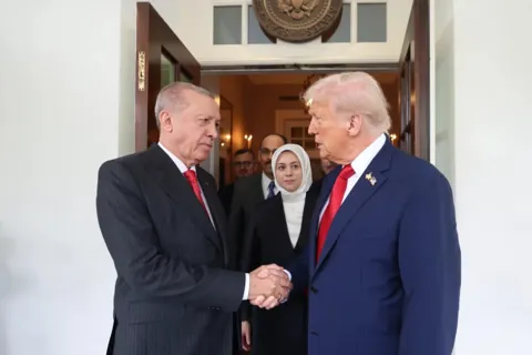 Ông Trump "mở đường" cho Thổ Nhĩ Kỳ mua F-35 với điều kiện về dầu Nga