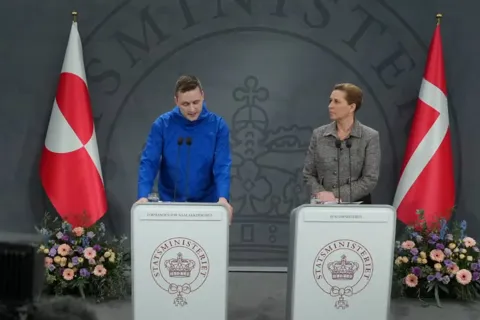 Phát biểu đáng chú ý của lãnh đạo Greenland trước "giờ G"