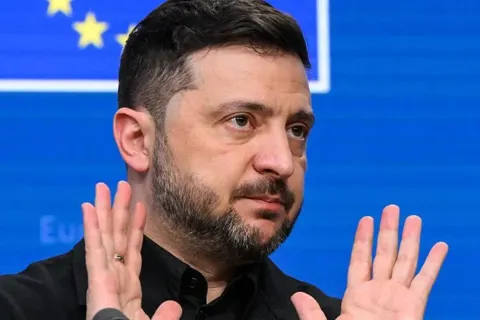 Ukraine khẳng định Mỹ đề xuất đàm phán ba bên, bao gồm Nga