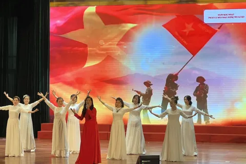 Liên hoan Ca múa nhạc 2025 kết nối Nhân dân Thủ đô