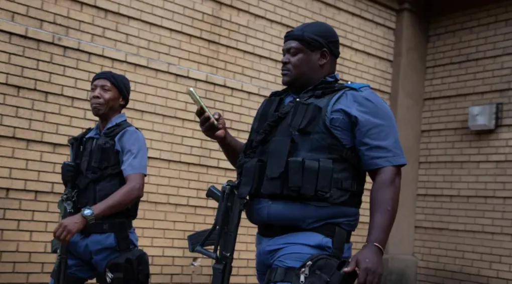 Xả súng quán bar tại Nam Phi: 12 người thiệt mạng