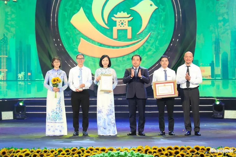  Toàn cảnh lễ trao Giải Báo chí Phát triển văn hoá và Xây dựng người Hà Nội thanh lịch, văn minh năm 2026