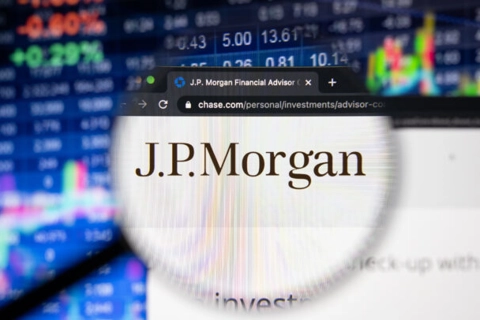 Chứng khoán Mỹ lao đao trước thông tin bất nhất về thuế quan, Dow Jones “bay” gần 200 điểm
